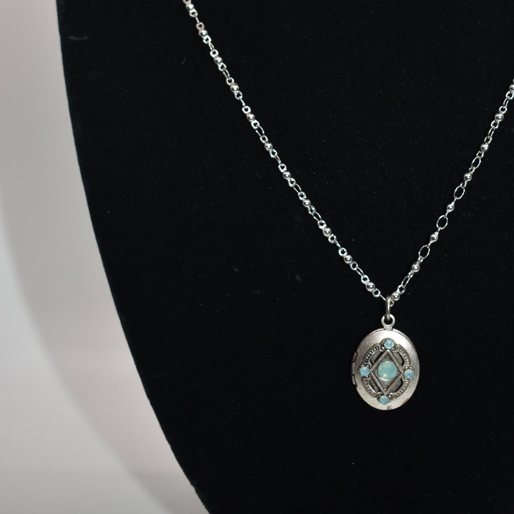 Clara Beau Locket Pendant